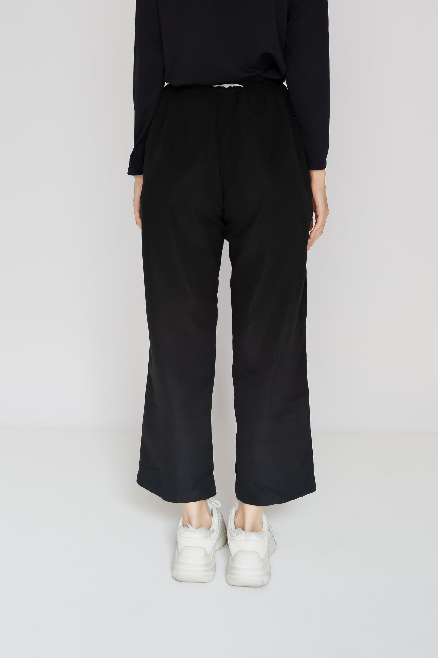 Kana Studio Drawstring Jogger
