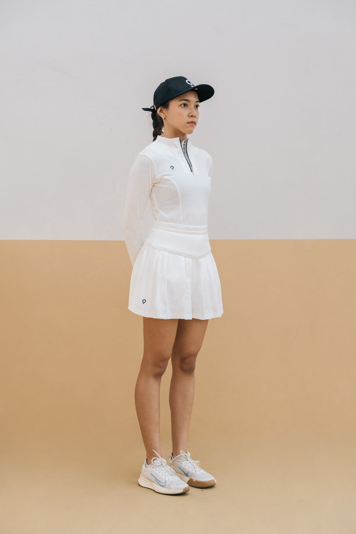 V-line Pleated Skirt in White