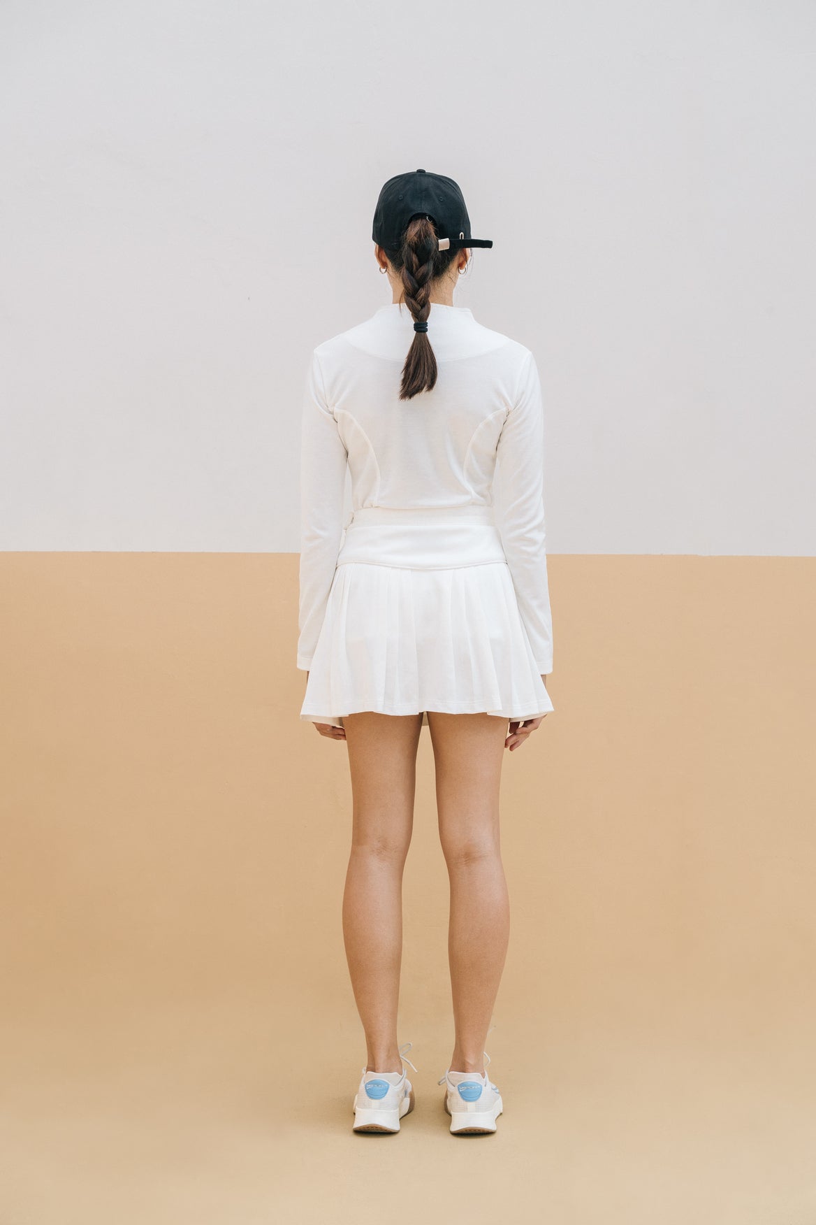 V-line Pleated Skirt in White