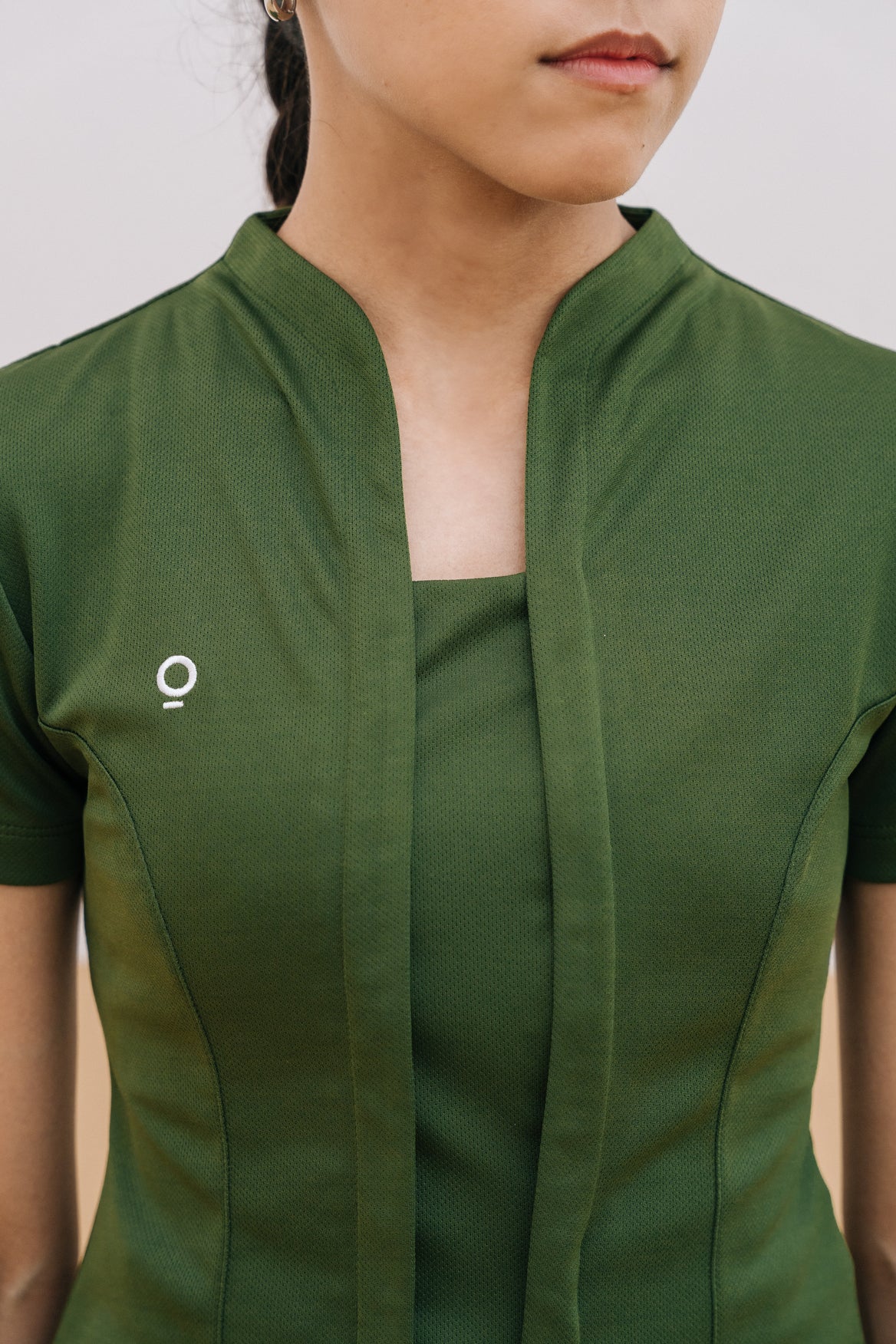 Highneck Shortsleeves Top in Army
