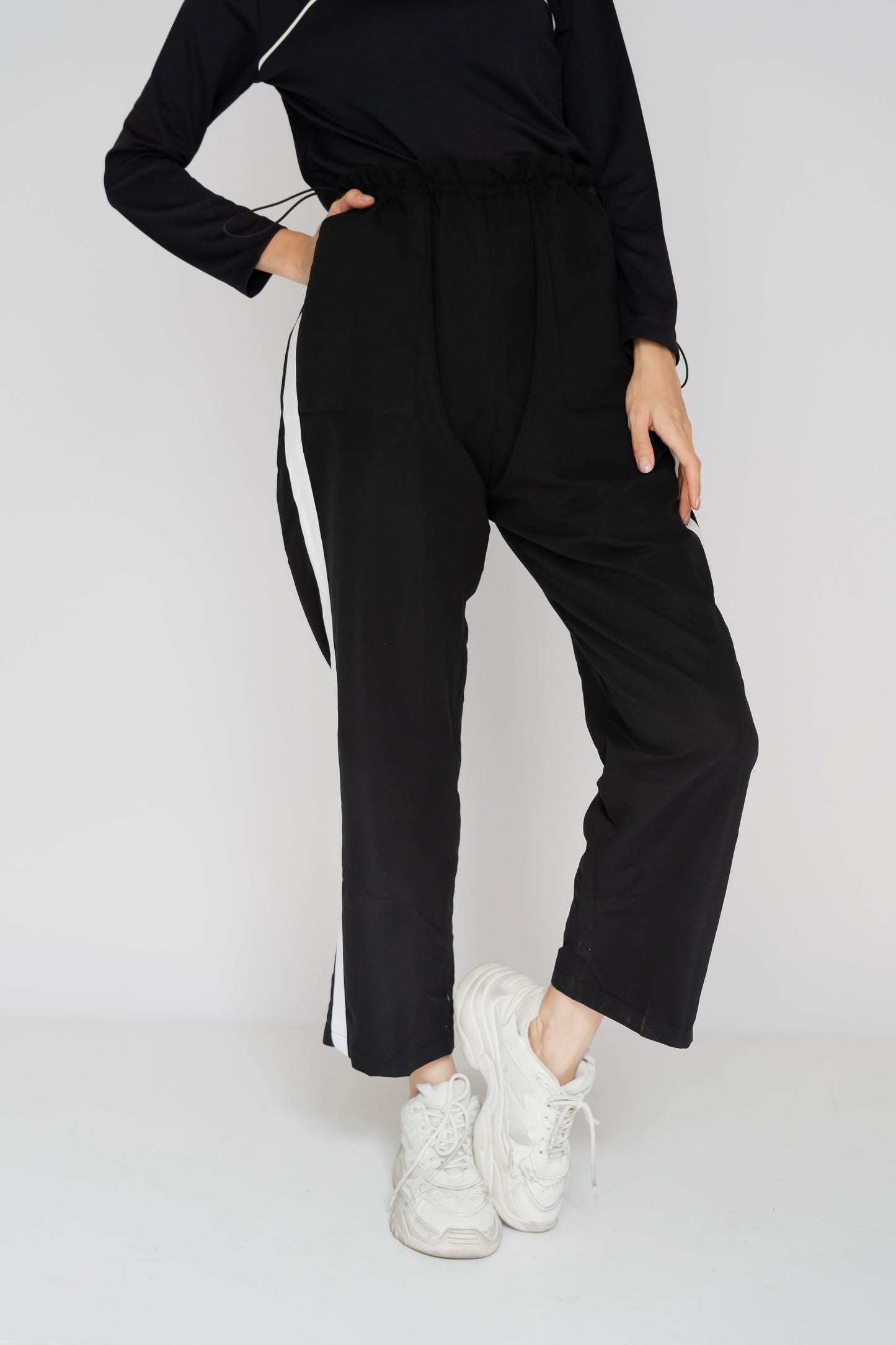 Kana  Studio Drawstring Jogger